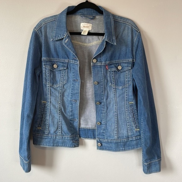 LEVI’S Jean Jacket 💙 M - Picture 9 of 10